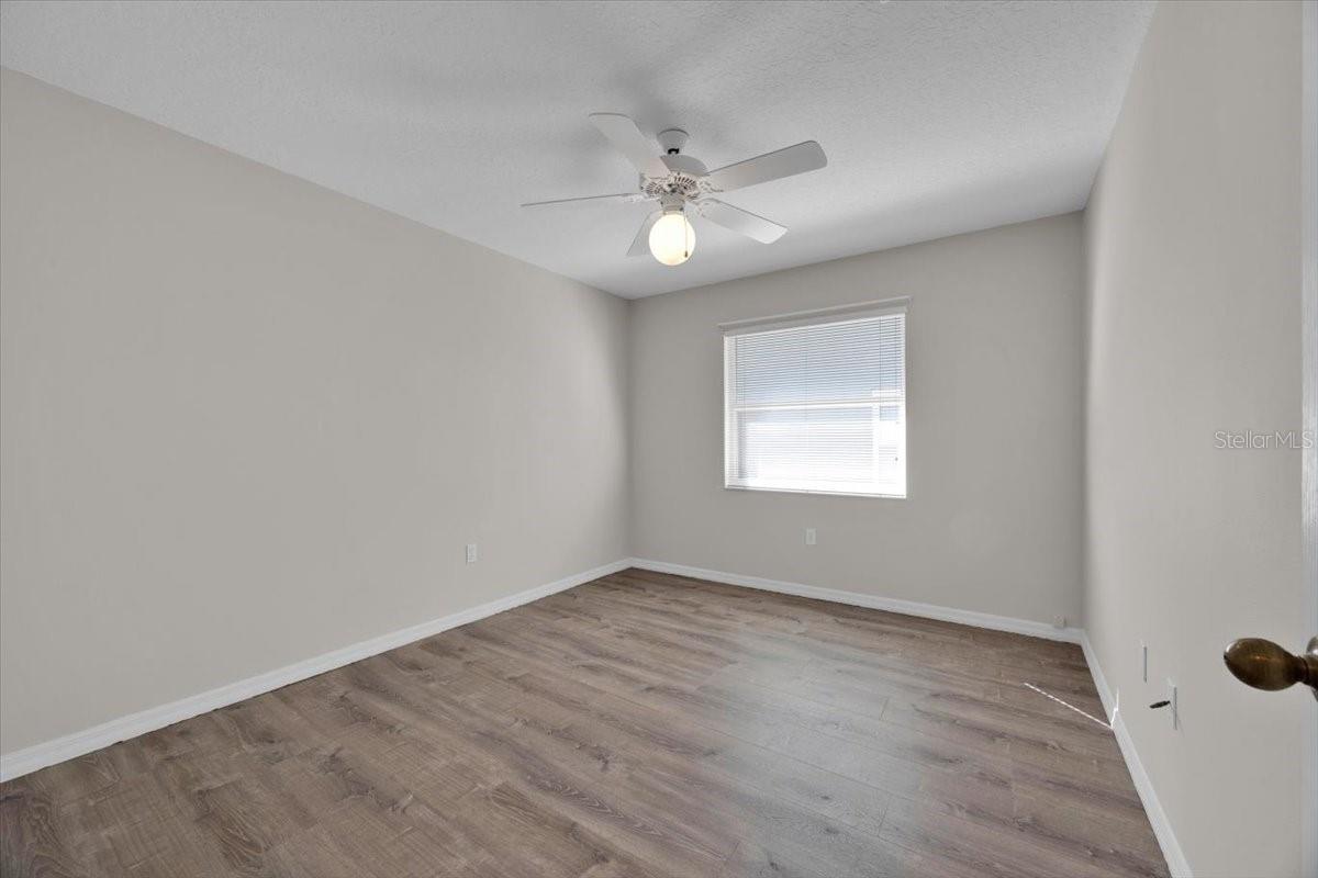 Image 15 of 39 For 514 Sweetwater Way