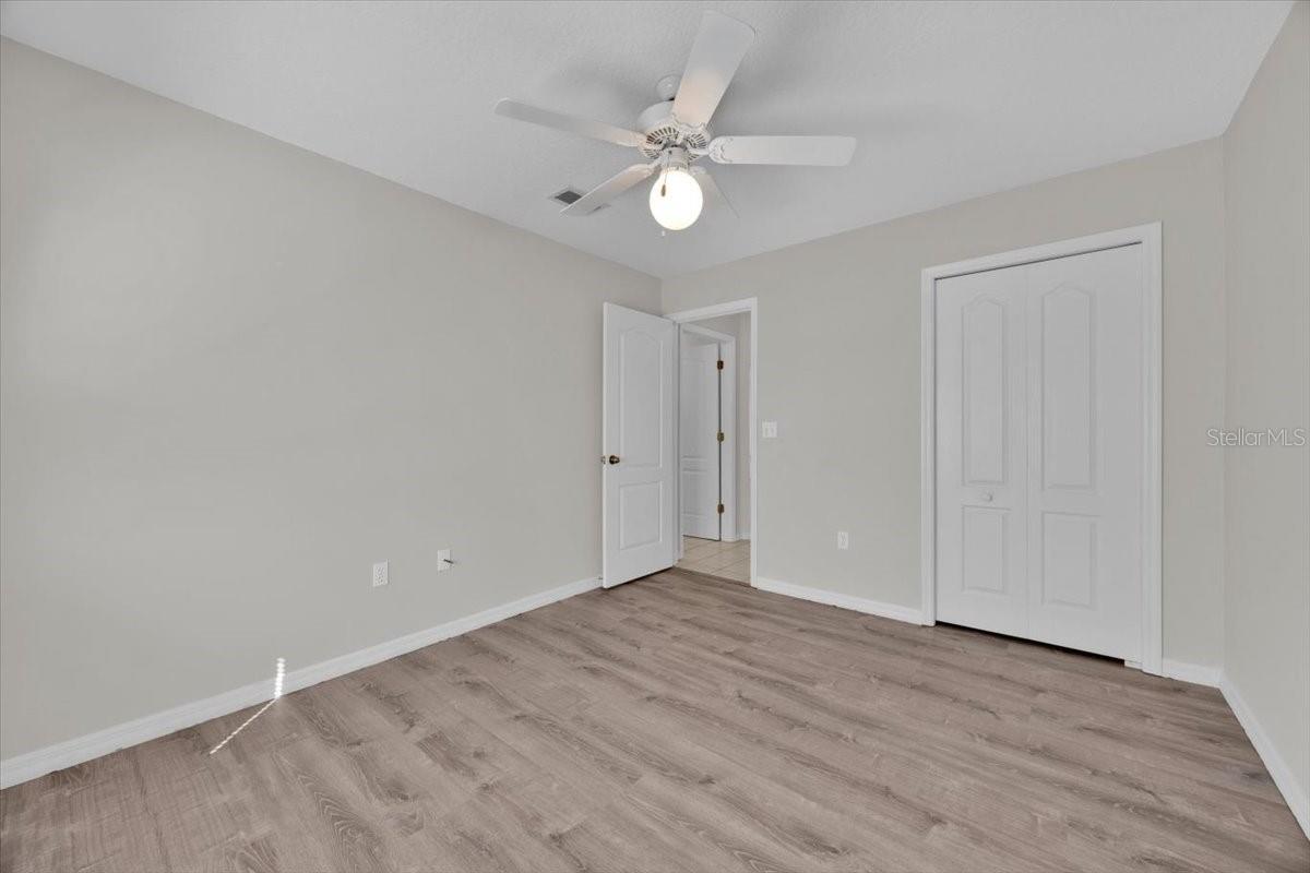 Image 17 of 39 For 514 Sweetwater Way