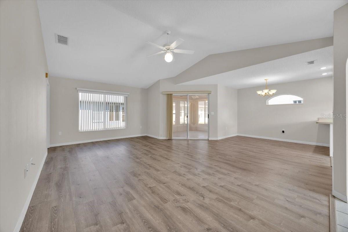 Image 3 of 39 For 514 Sweetwater Way