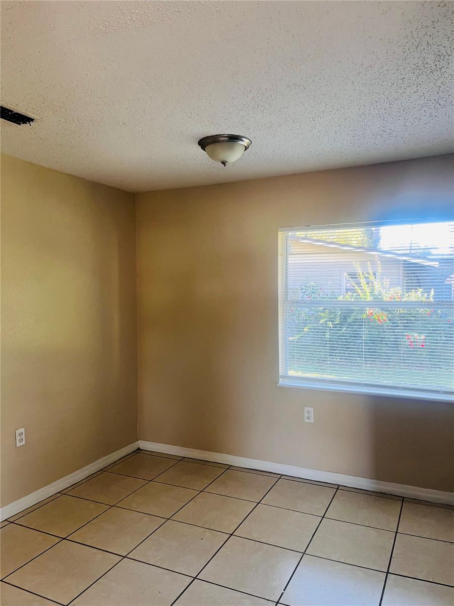 Image 6 of 20 For 76 Judith Lane