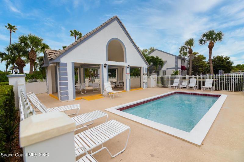 Image 24 of 32 For 500 Beach Park Lane V209