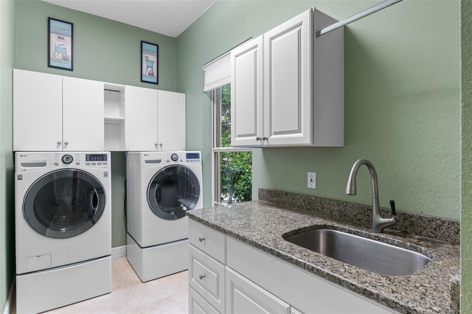 Image 24 of 27 For 1224 Northern Way