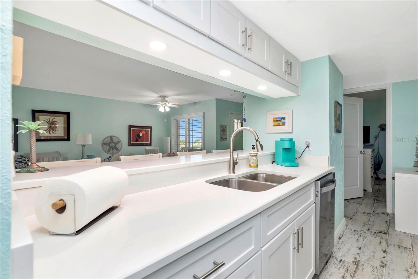 Image 12 of 65 For 4230 36th Avenue S B