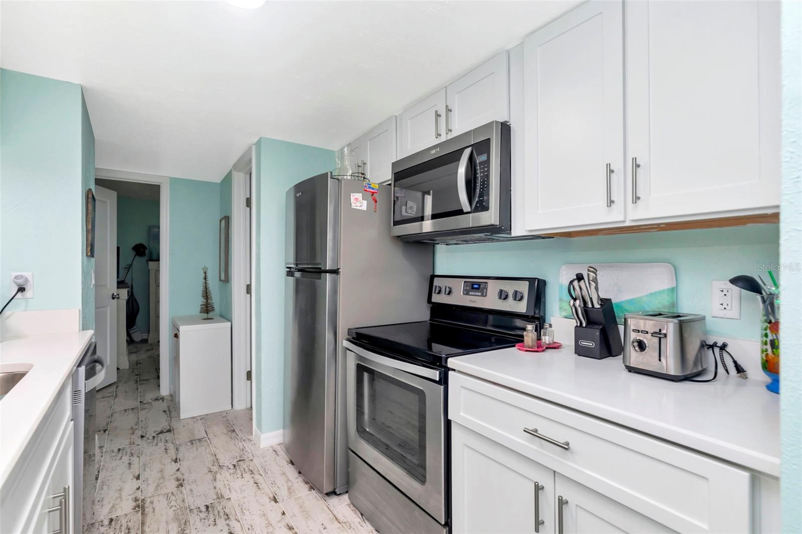 Image 13 of 65 For 4230 36th Avenue S B