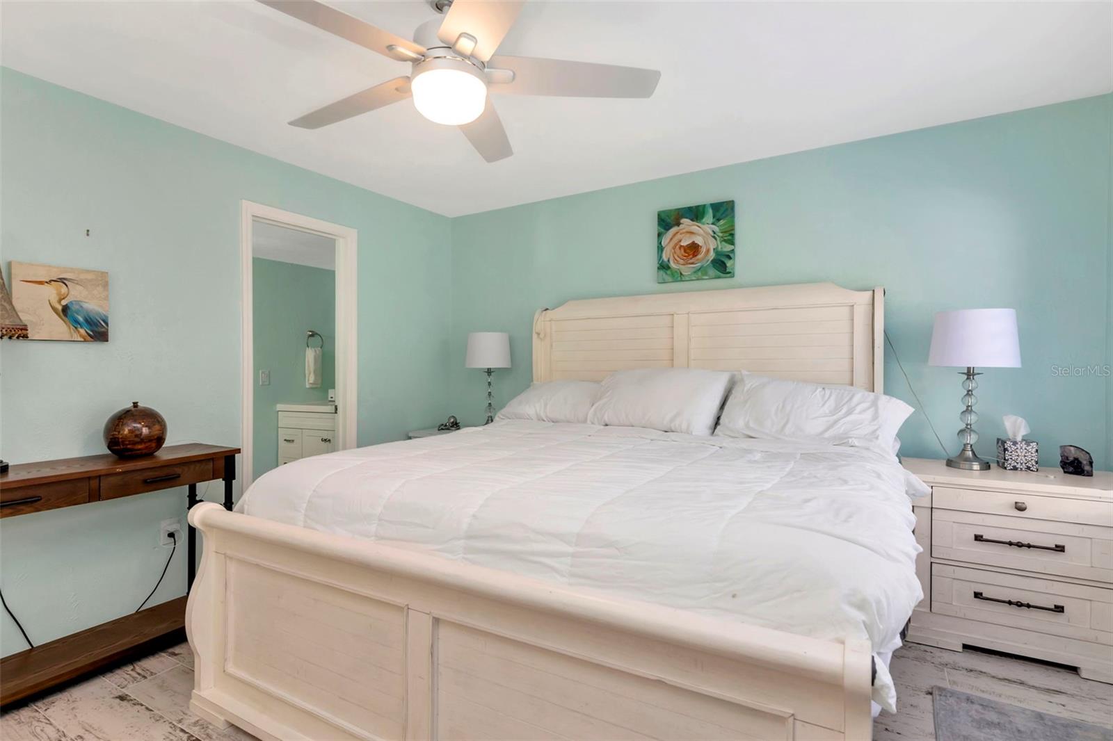 Image 18 of 65 For 4230 36th Avenue S B