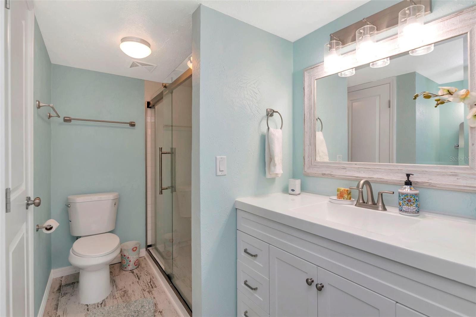 Image 19 of 65 For 4230 36th Avenue S B