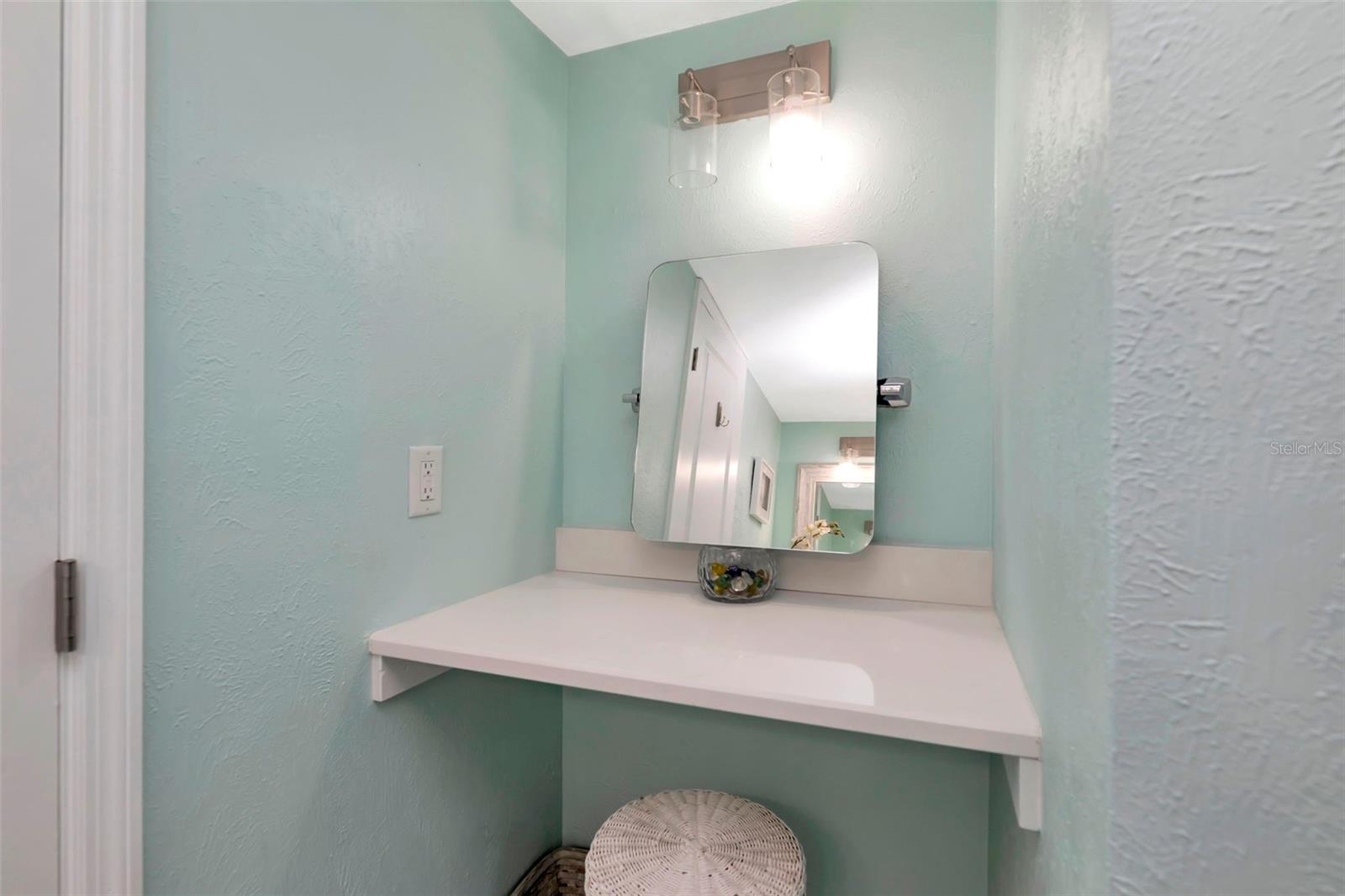 Image 20 of 65 For 4230 36th Avenue S B