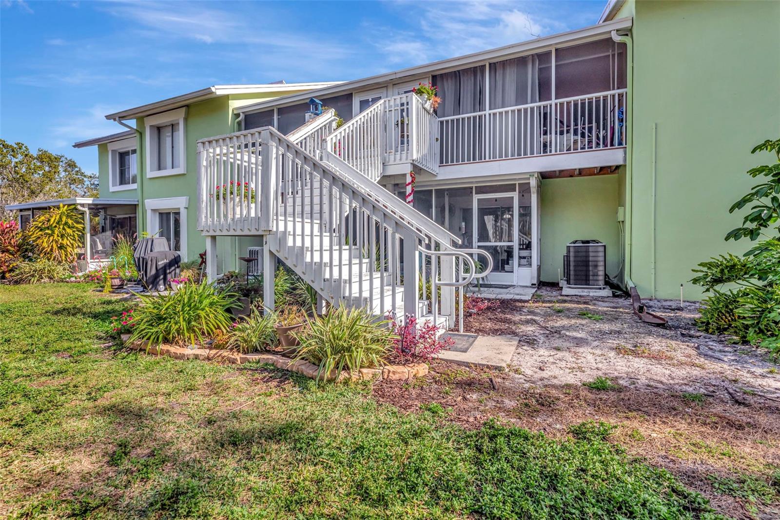 Image 27 of 65 For 4230 36th Avenue S B