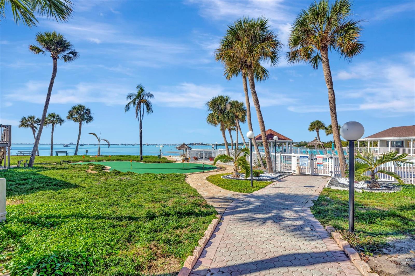 Image 29 of 65 For 4230 36th Avenue S B