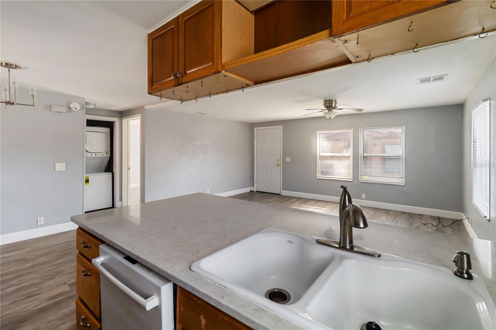 Image 11 of 19 For 312 Eron Way 4