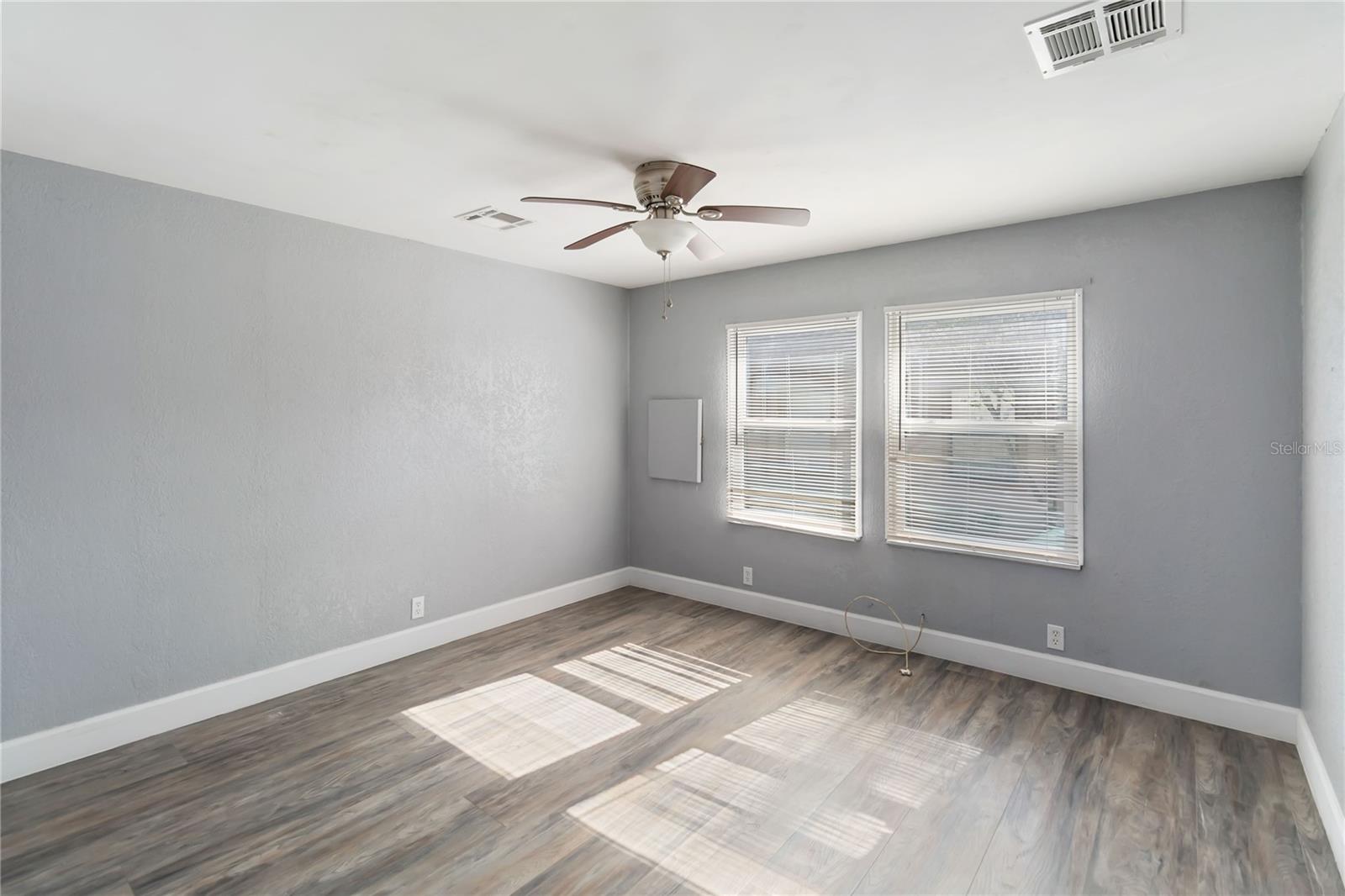 Image 13 of 19 For 312 Eron Way 4