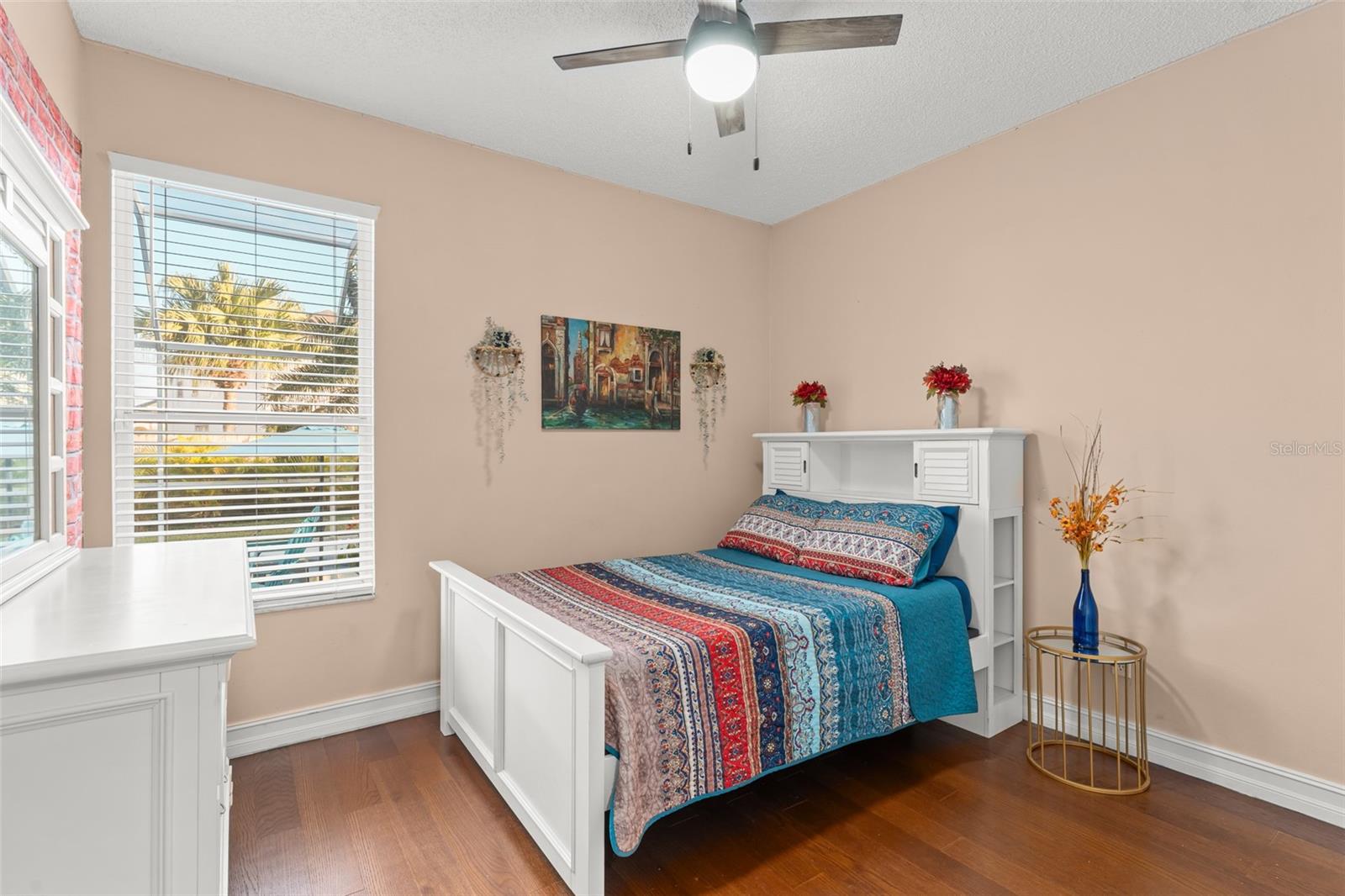 Image 25 of 39 For 133 Limerick Court