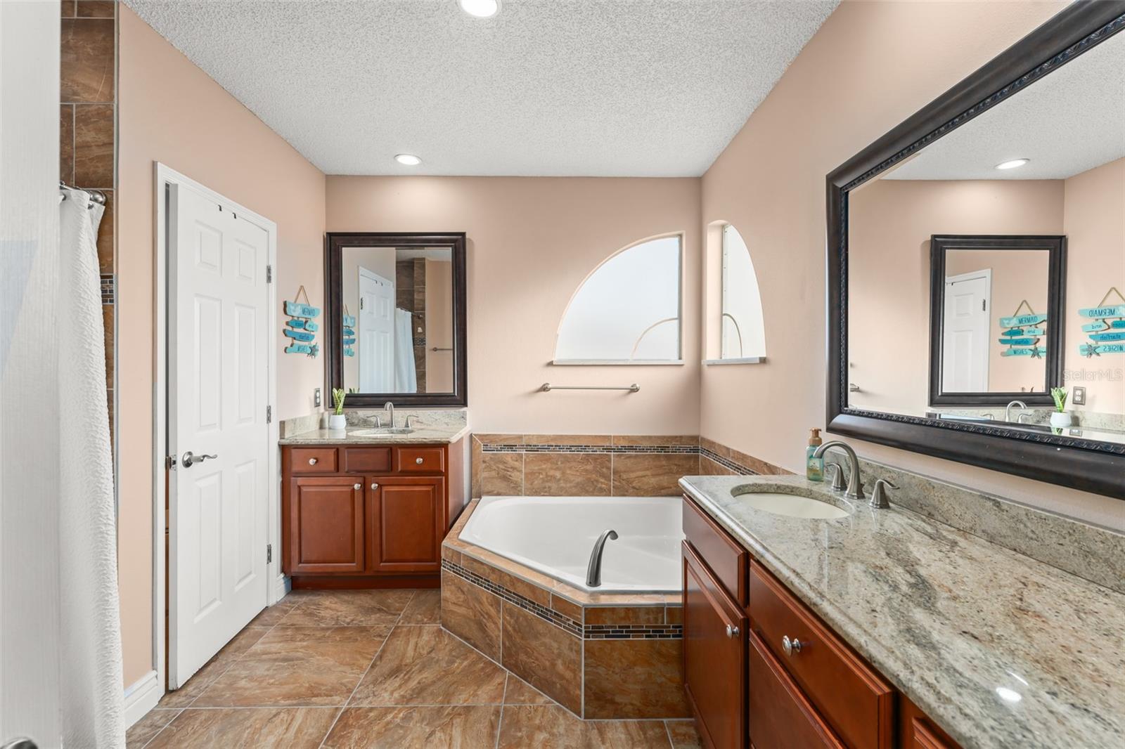 Image 7 of 39 For 133 Limerick Court