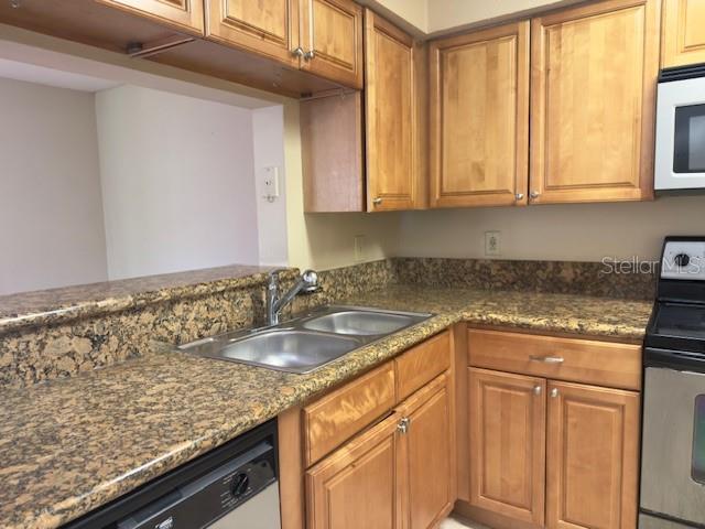 Image 5 of 40 For 208 Afton Square 307