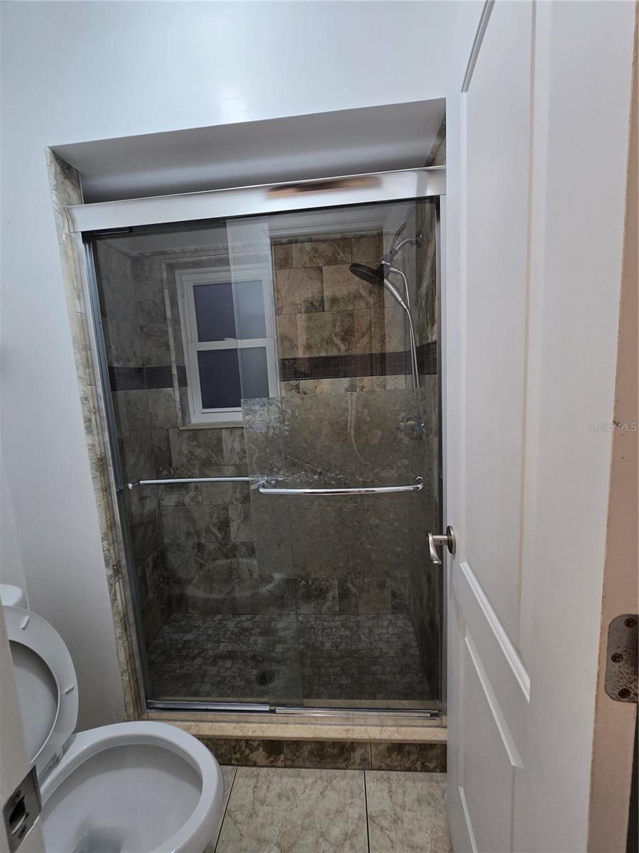 Image 11 of 23 For 927 Grand Cayman Court