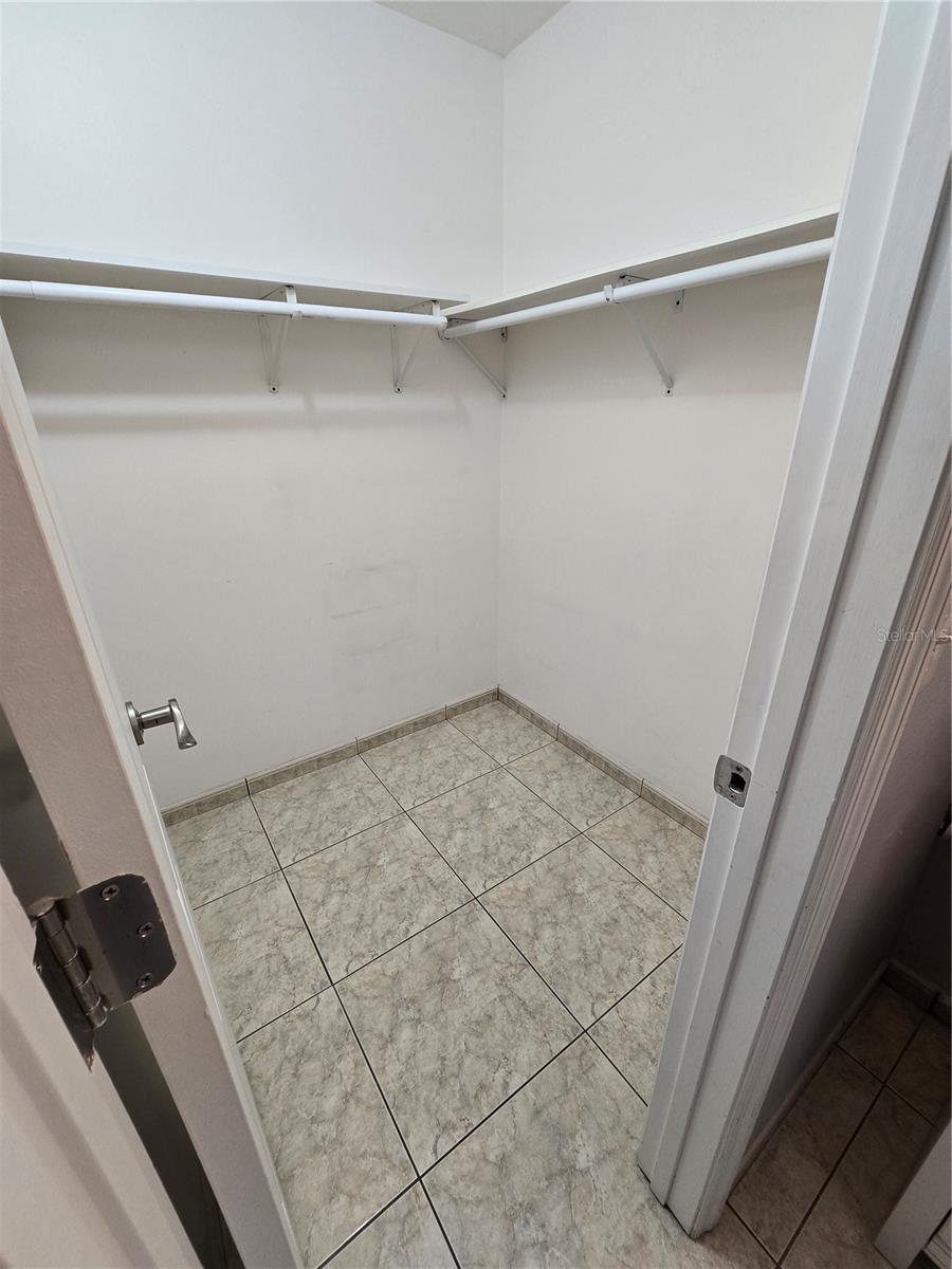 Image 12 of 23 For 927 Grand Cayman Court