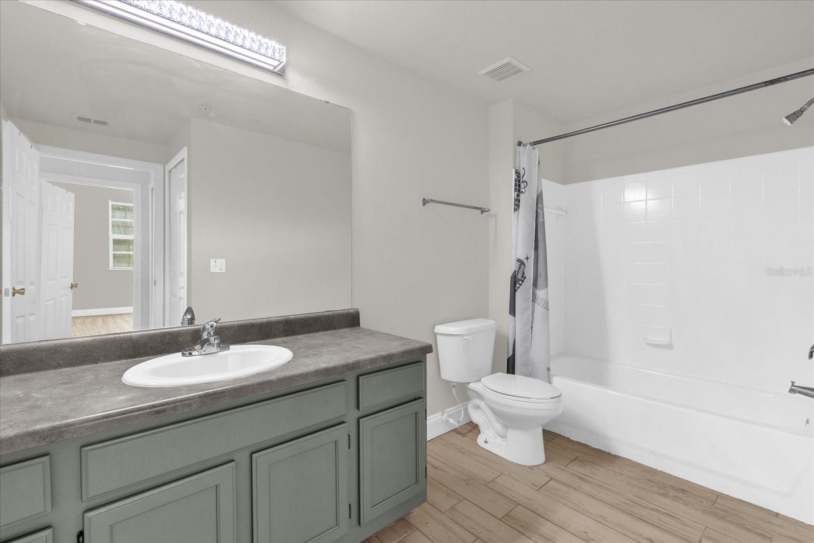 Image 15 of 26 For 3304 Westchester Square Boulevard 102