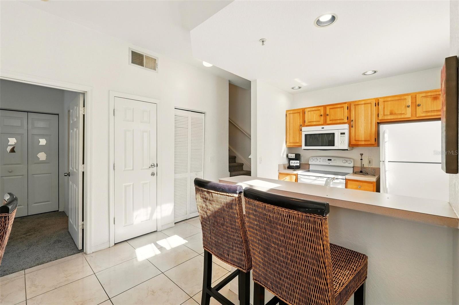 Image 11 of 35 For 4005 Venetian Bay Drive 108