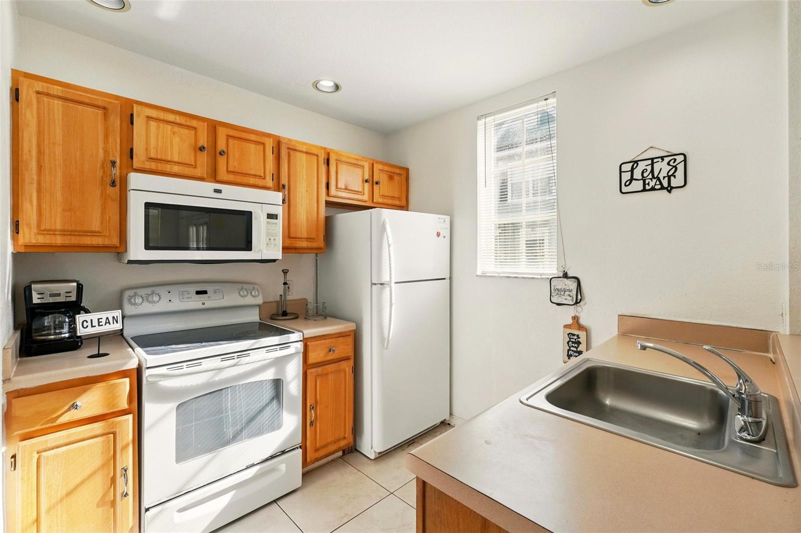 Image 17 of 35 For 4005 Venetian Bay Drive 108