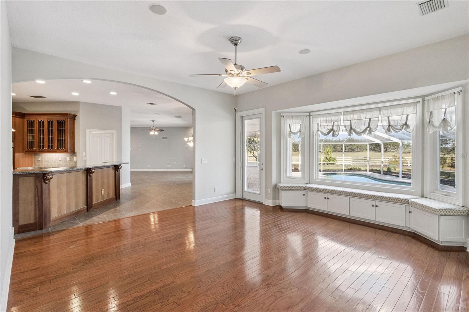 Image 26 of 62 For 4636 Knights Griffin Road