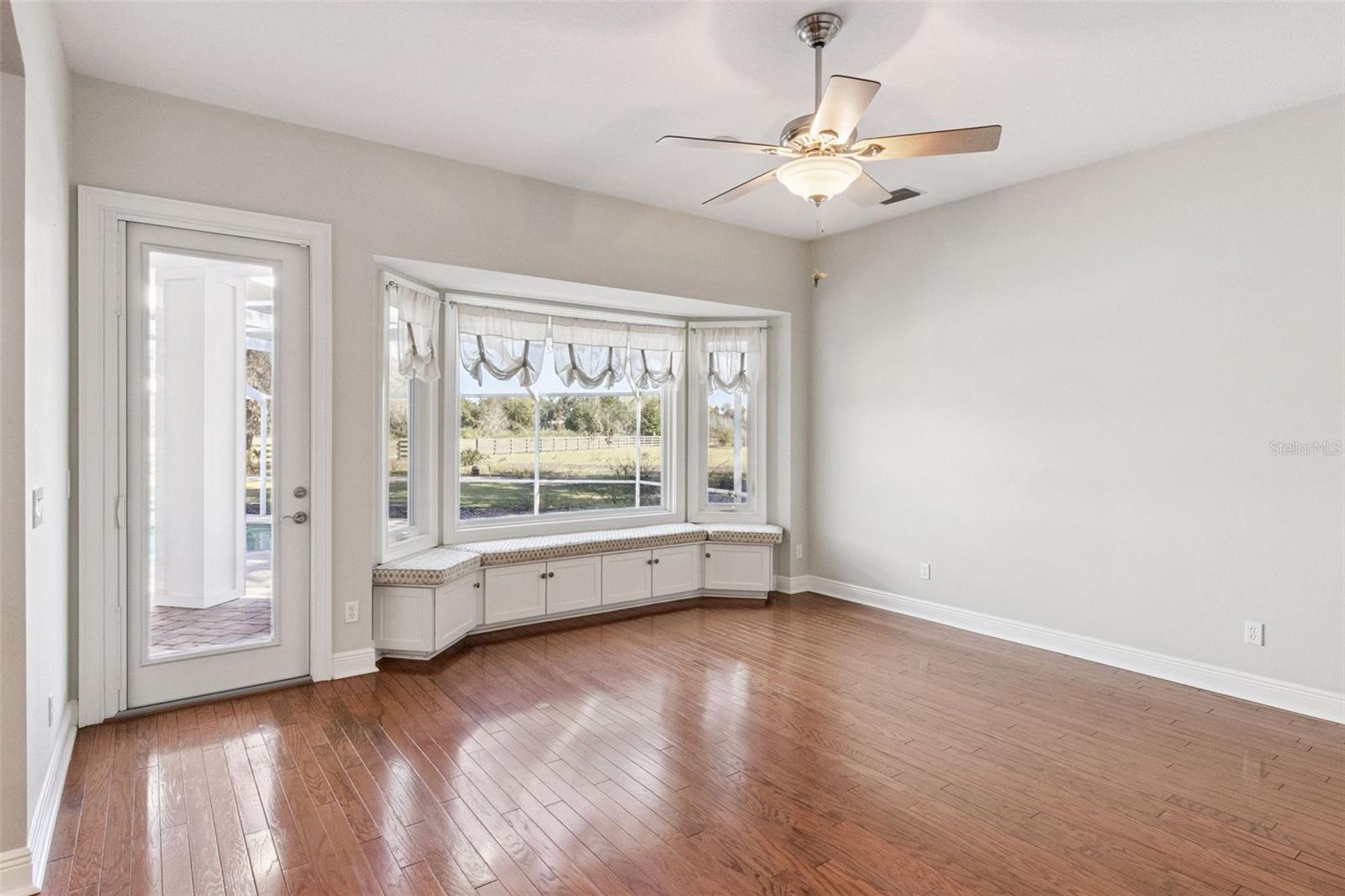 Image 28 of 62 For 4636 Knights Griffin Road