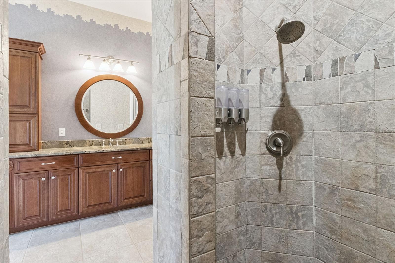 Image 34 of 62 For 4636 Knights Griffin Road