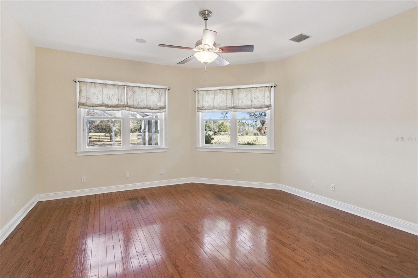 Image 43 of 62 For 4636 Knights Griffin Road