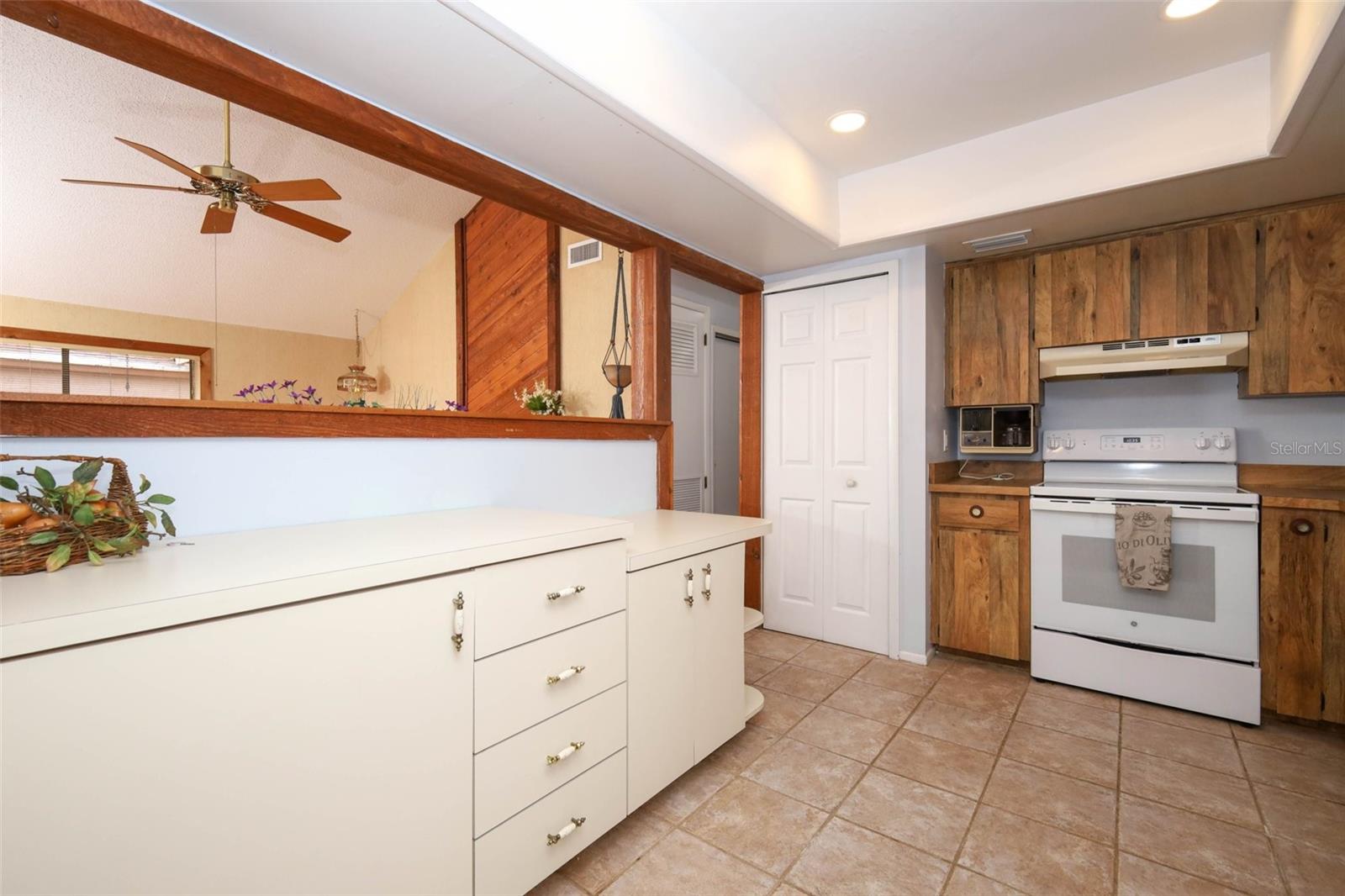 Image 11 of 36 For 430 Pinesong Drive