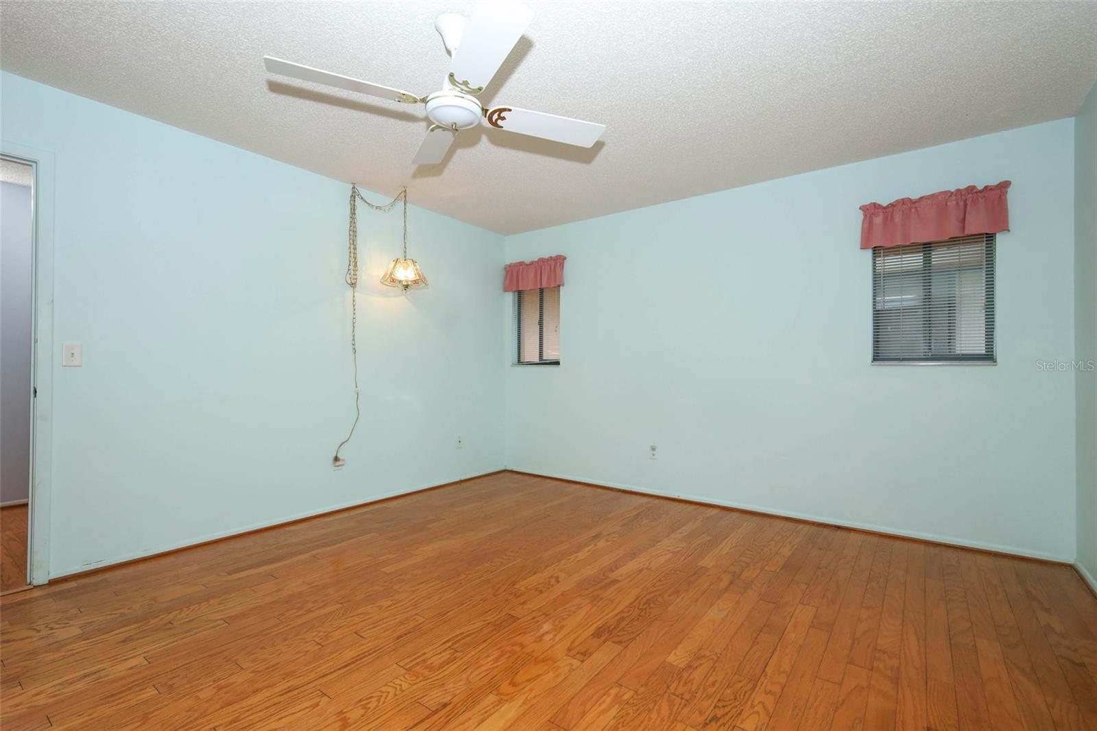 Image 15 of 36 For 430 Pinesong Drive