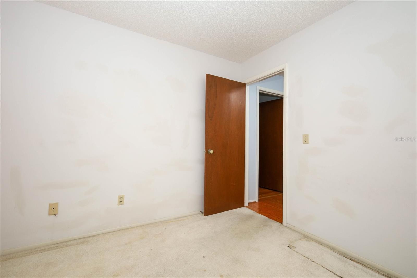 Image 22 of 36 For 430 Pinesong Drive