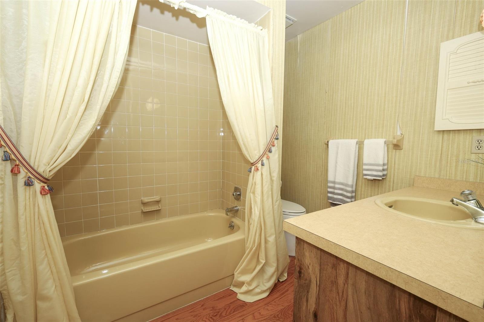 Image 23 of 36 For 430 Pinesong Drive