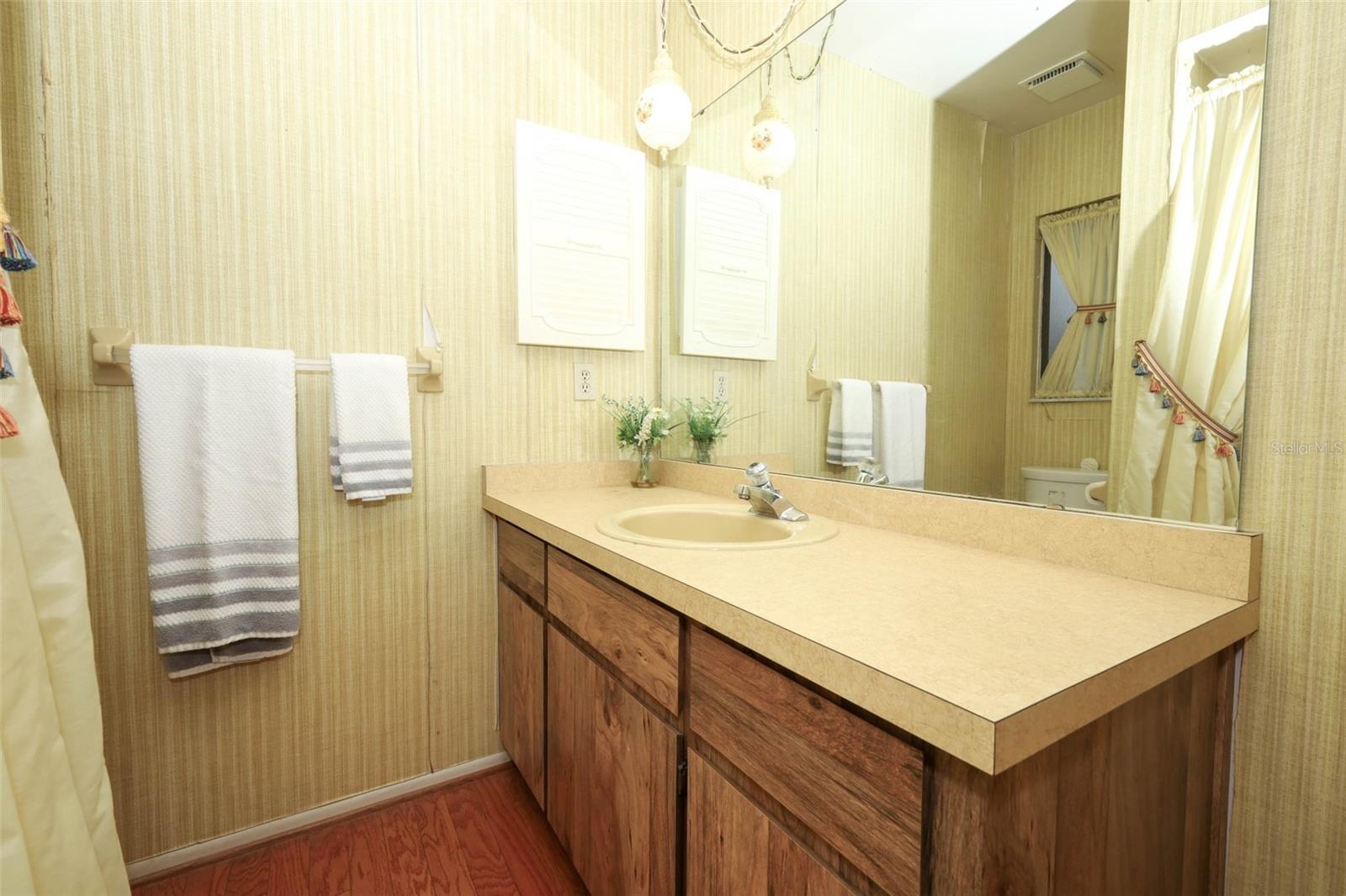 Image 24 of 36 For 430 Pinesong Drive