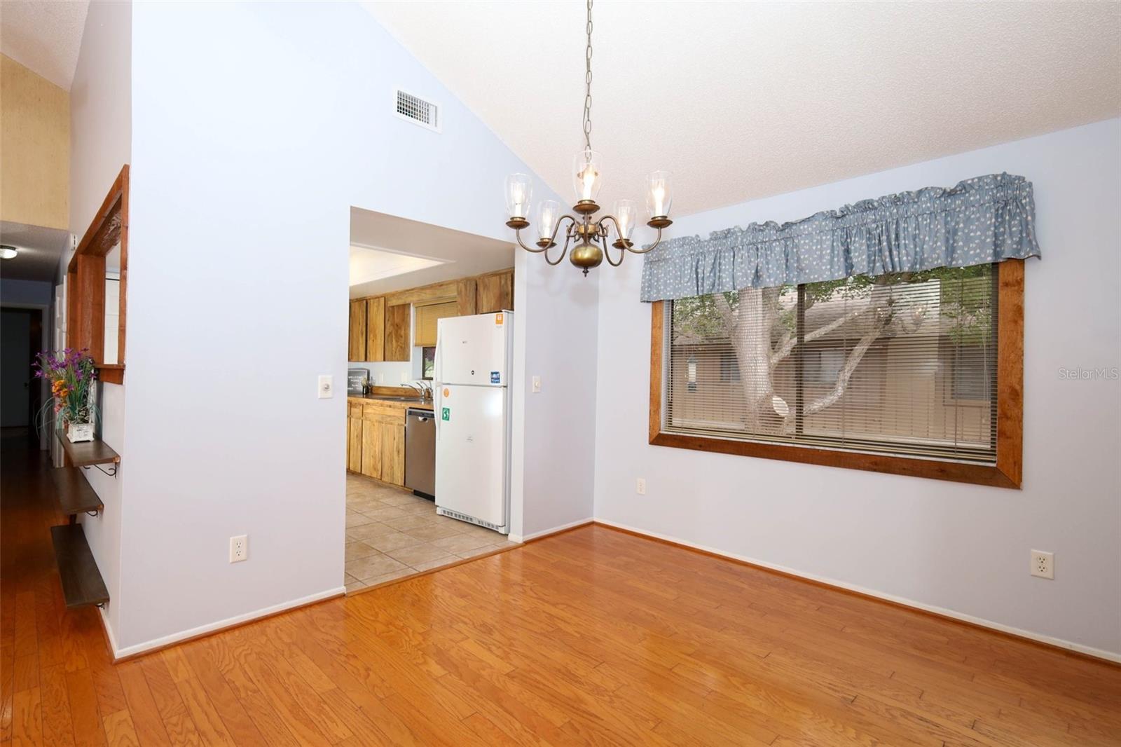 Image 9 of 36 For 430 Pinesong Drive