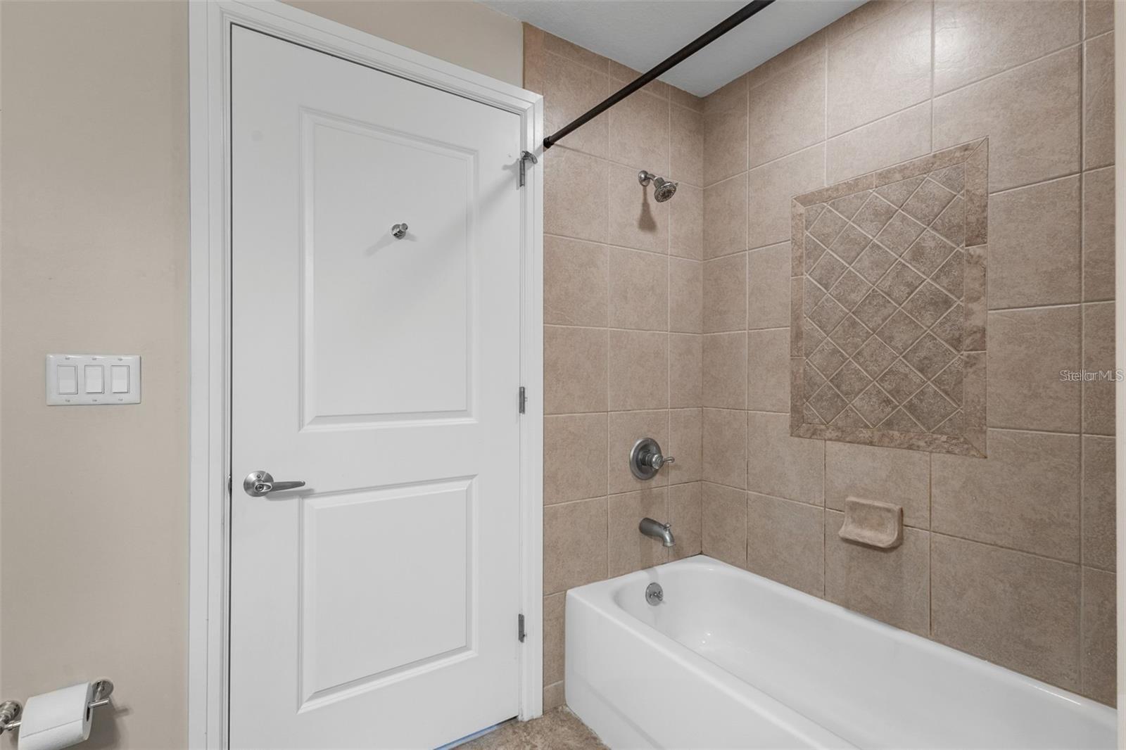 Image 12 of 21 For 101 Eola Drive 1007