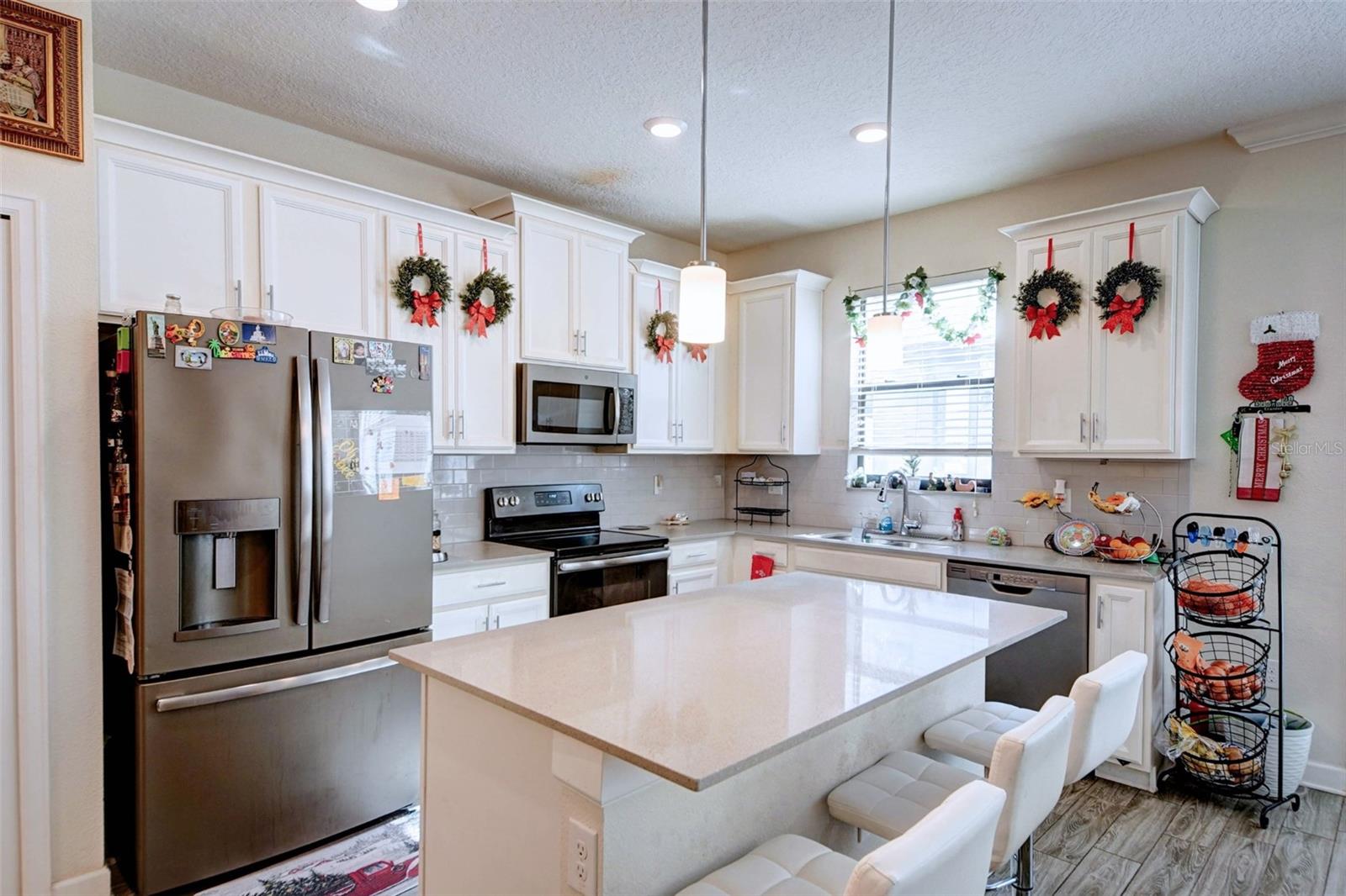 Image 10 of 41 For 8506 Wingfoot Road