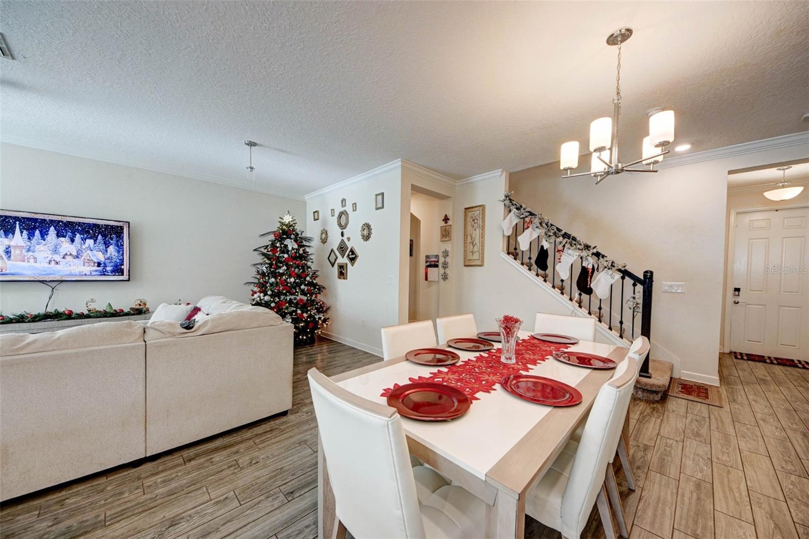 Image 4 of 41 For 8506 Wingfoot Road