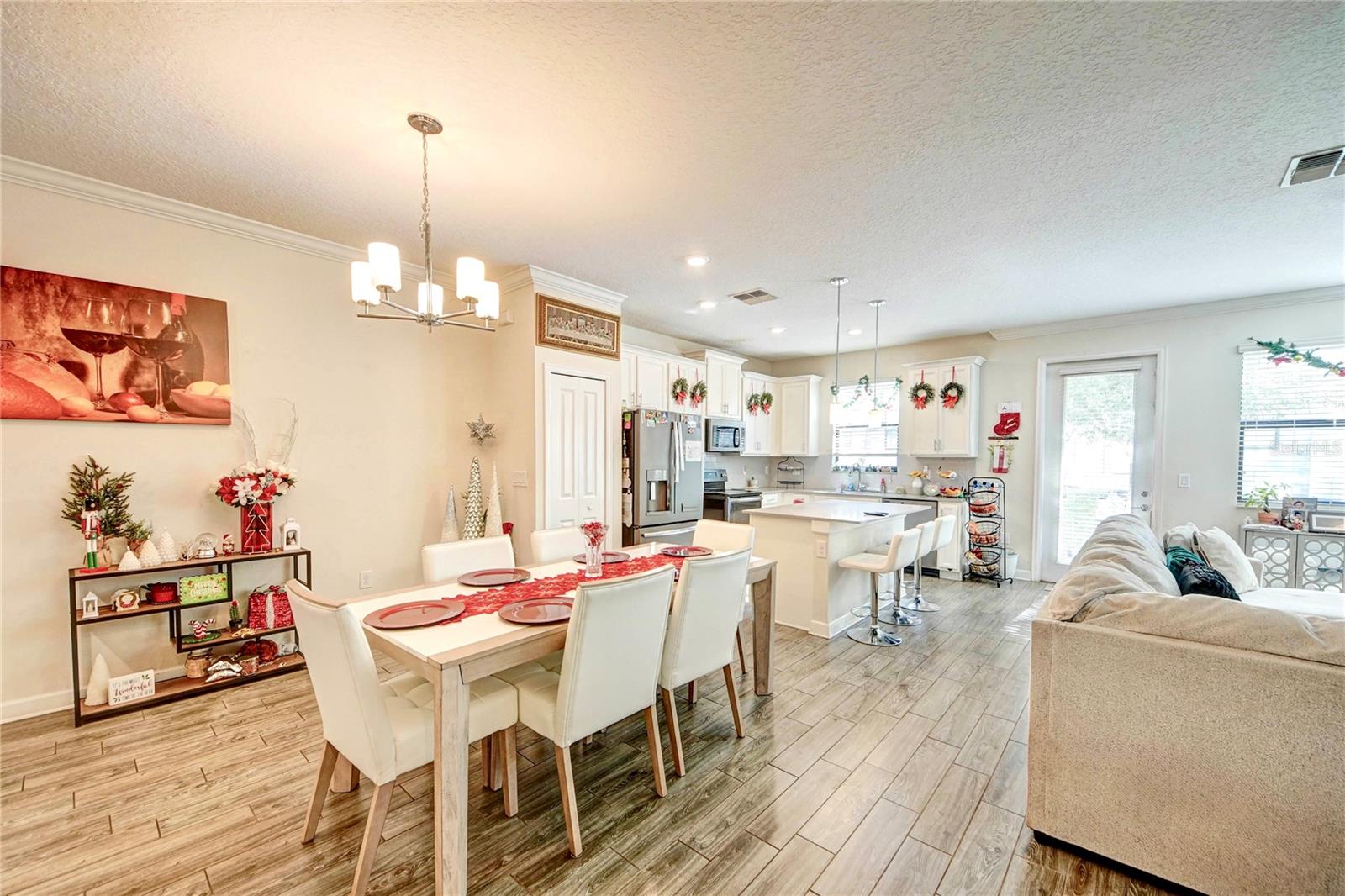 Image 8 of 41 For 8506 Wingfoot Road