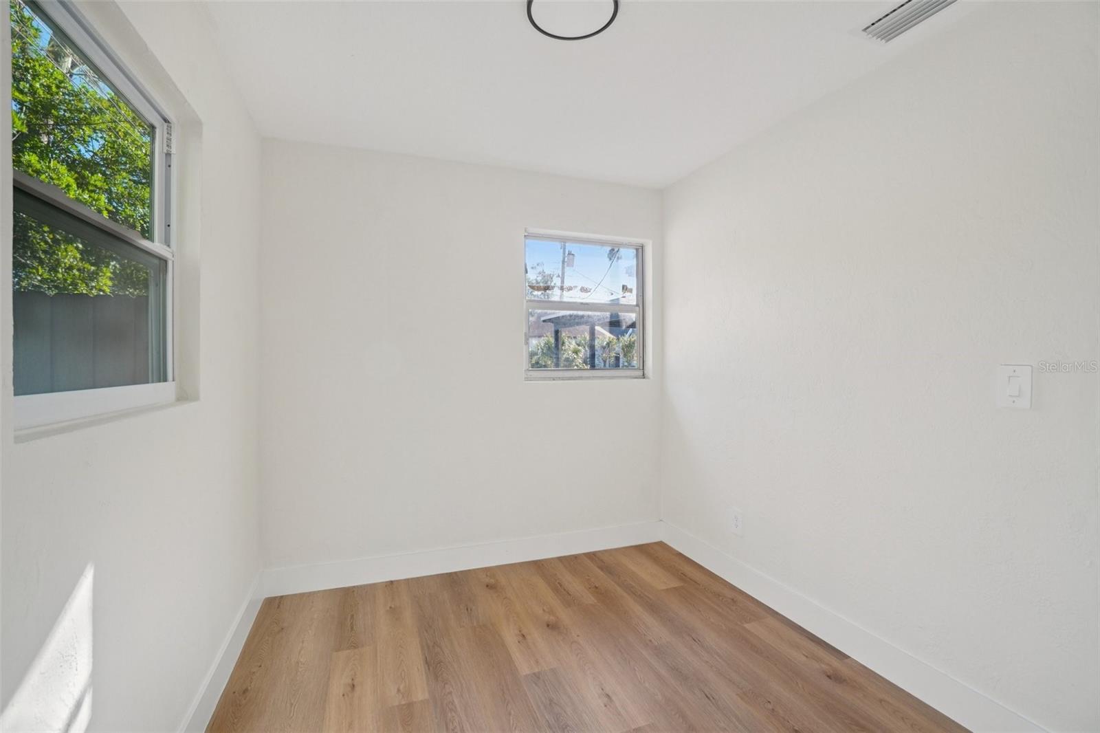 Image 11 of 20 For 3720 12th Avenue S