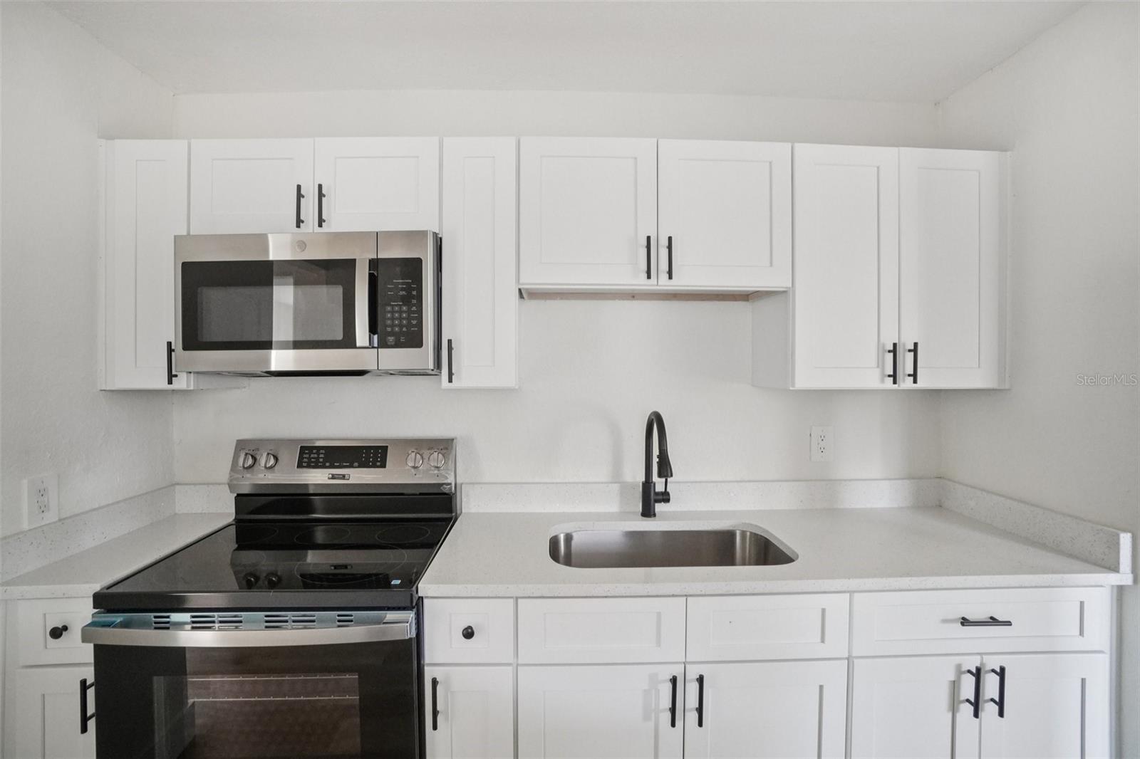 Image 3 of 20 For 3720 12th Avenue S