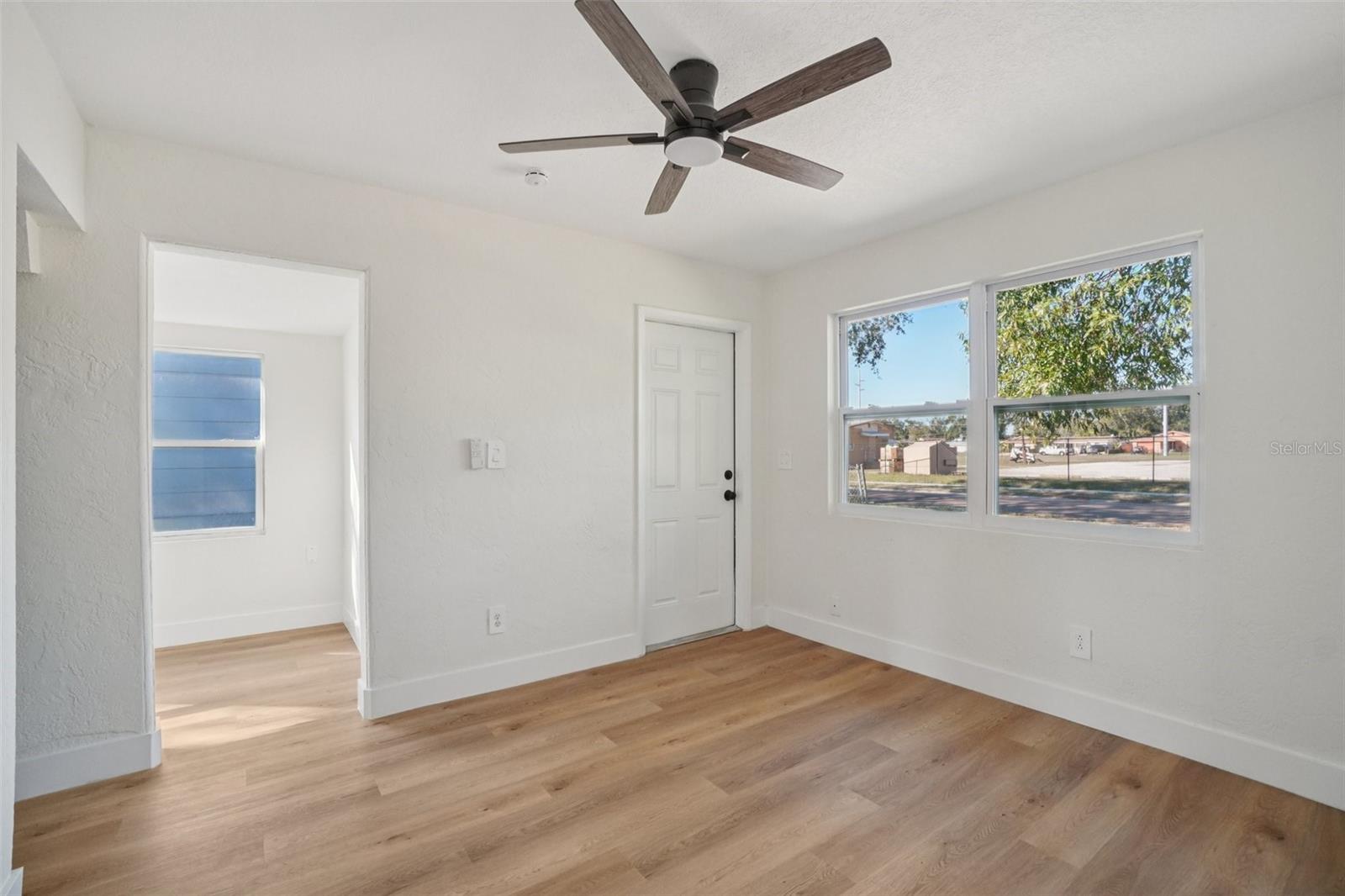 Image 8 of 20 For 3720 12th Avenue S