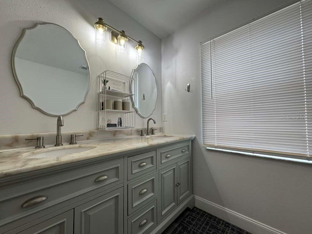 Image 14 of 25 For 50989 Highway 27  357