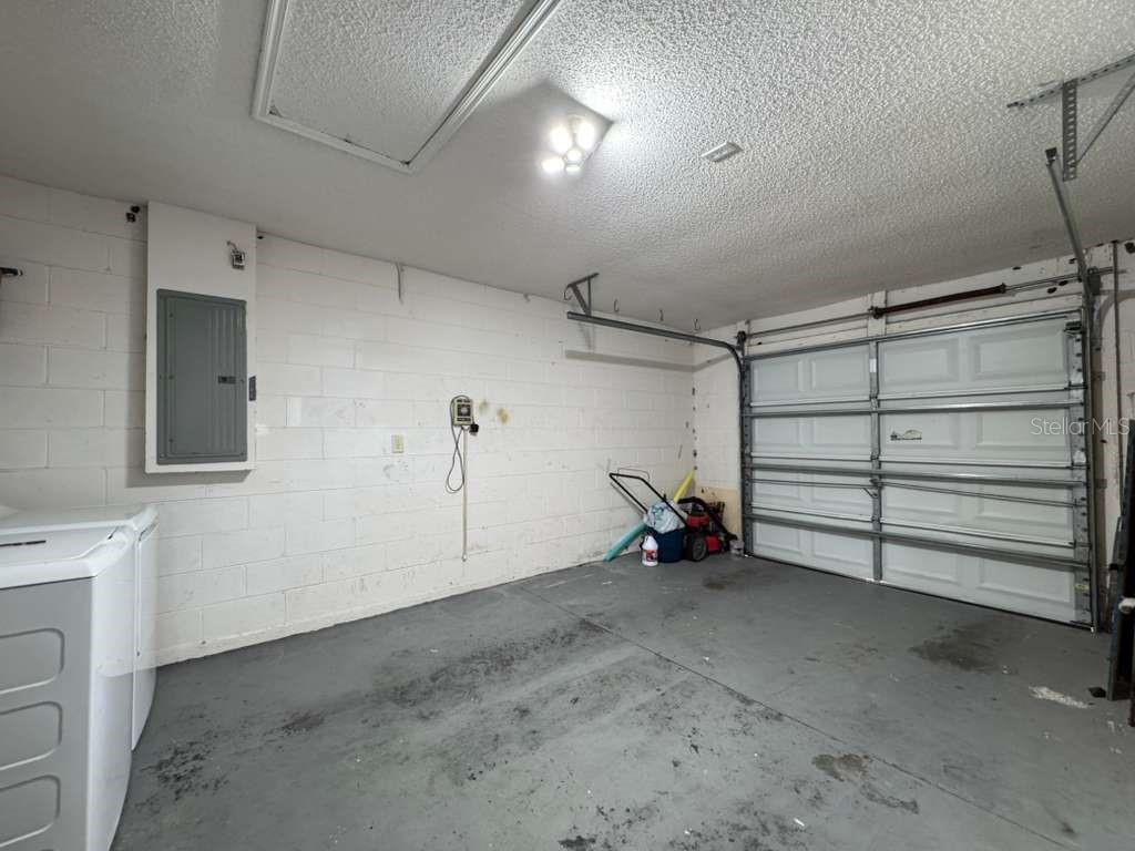 Image 16 of 25 For 50989 Highway 27  357