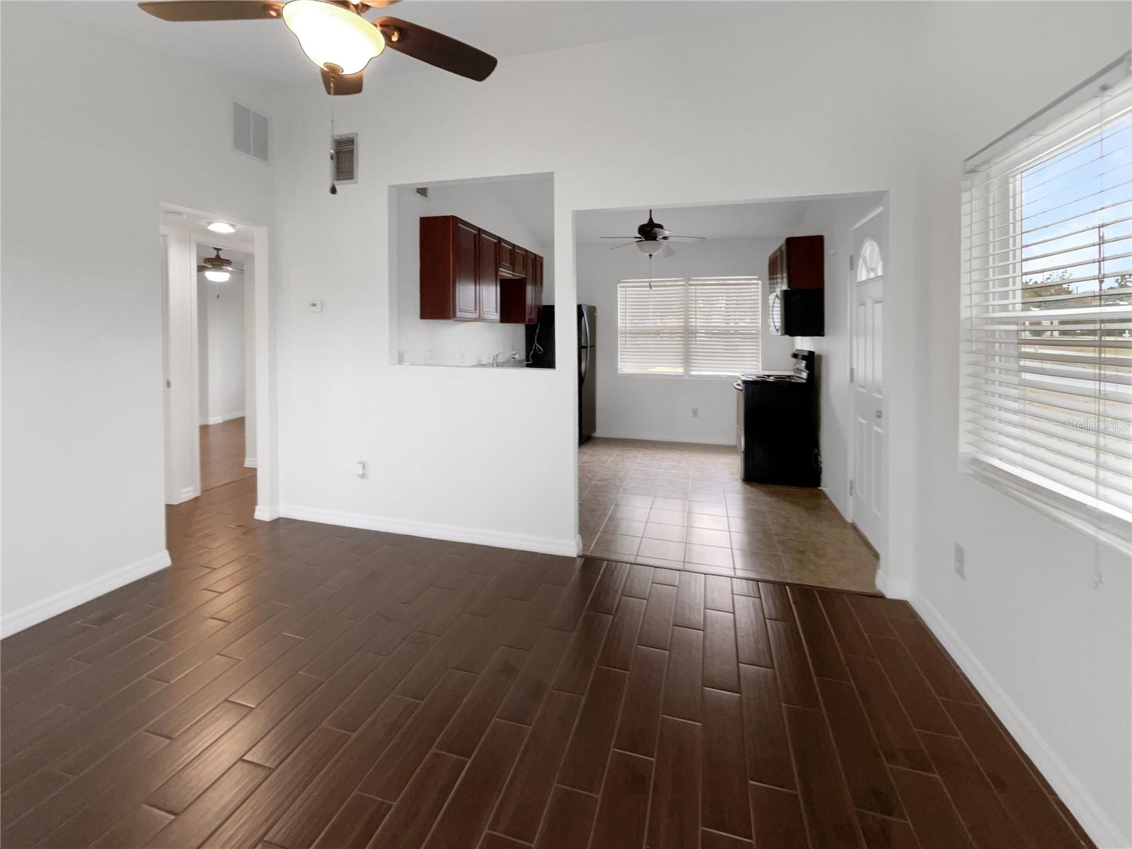 Image 12 of 23 For 930 School Street