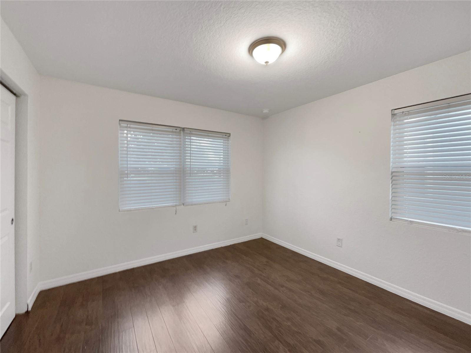 Image 14 of 23 For 930 School Street