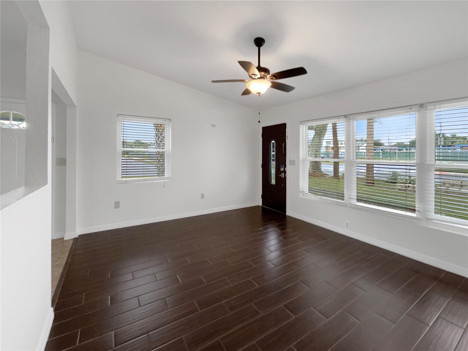 Image 3 of 23 For 930 School Street