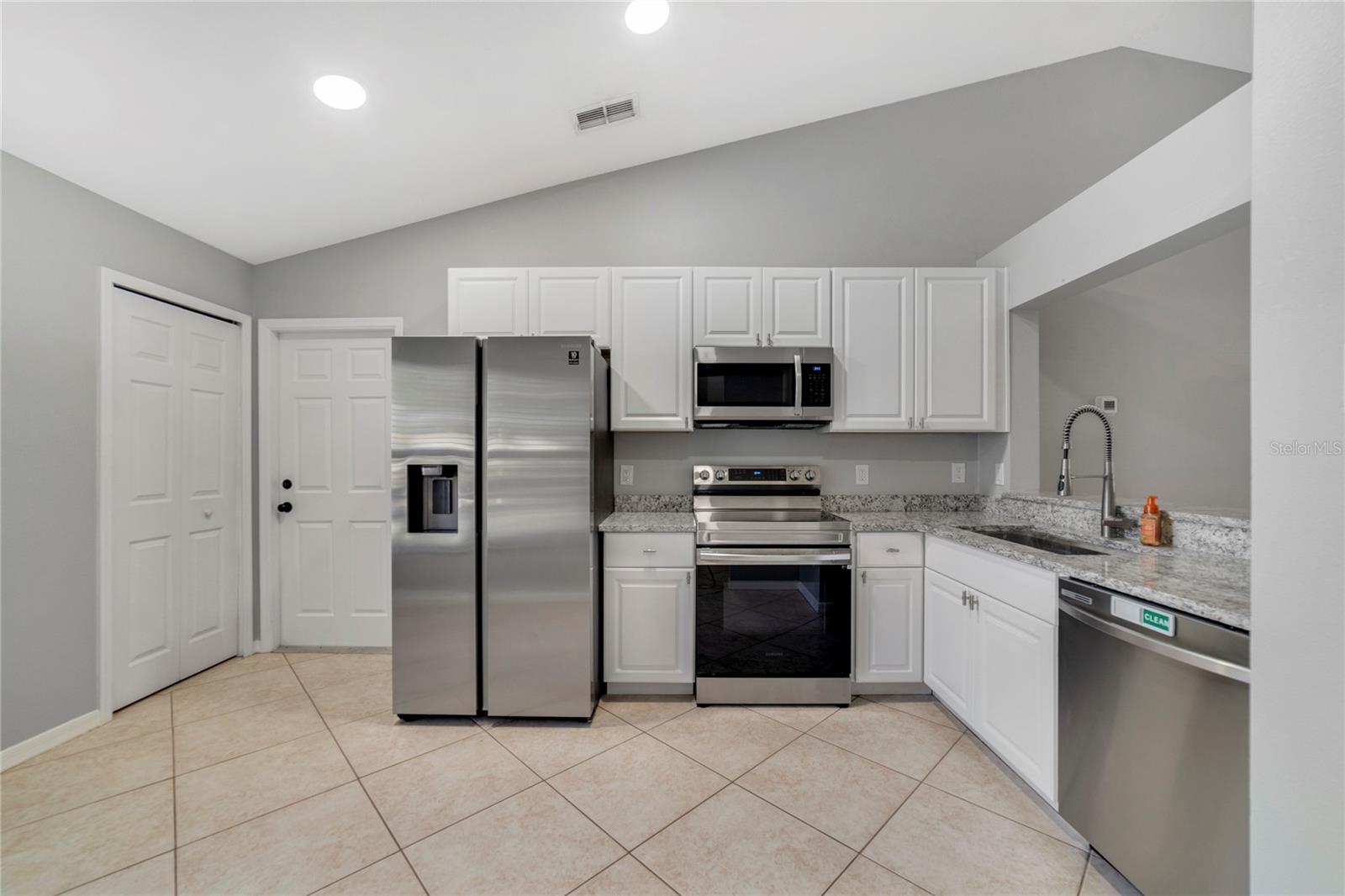 Image 6 of 26 For 14048 Saint Leo Court