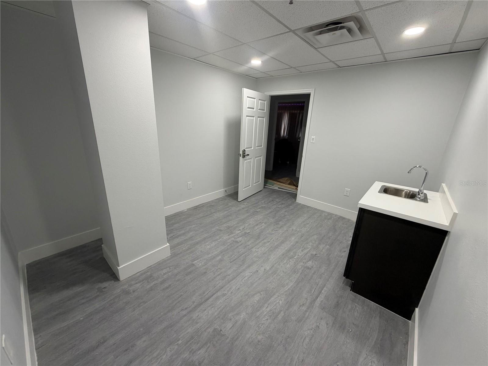 Image 3 of 10 For 587 State Road 434  2001