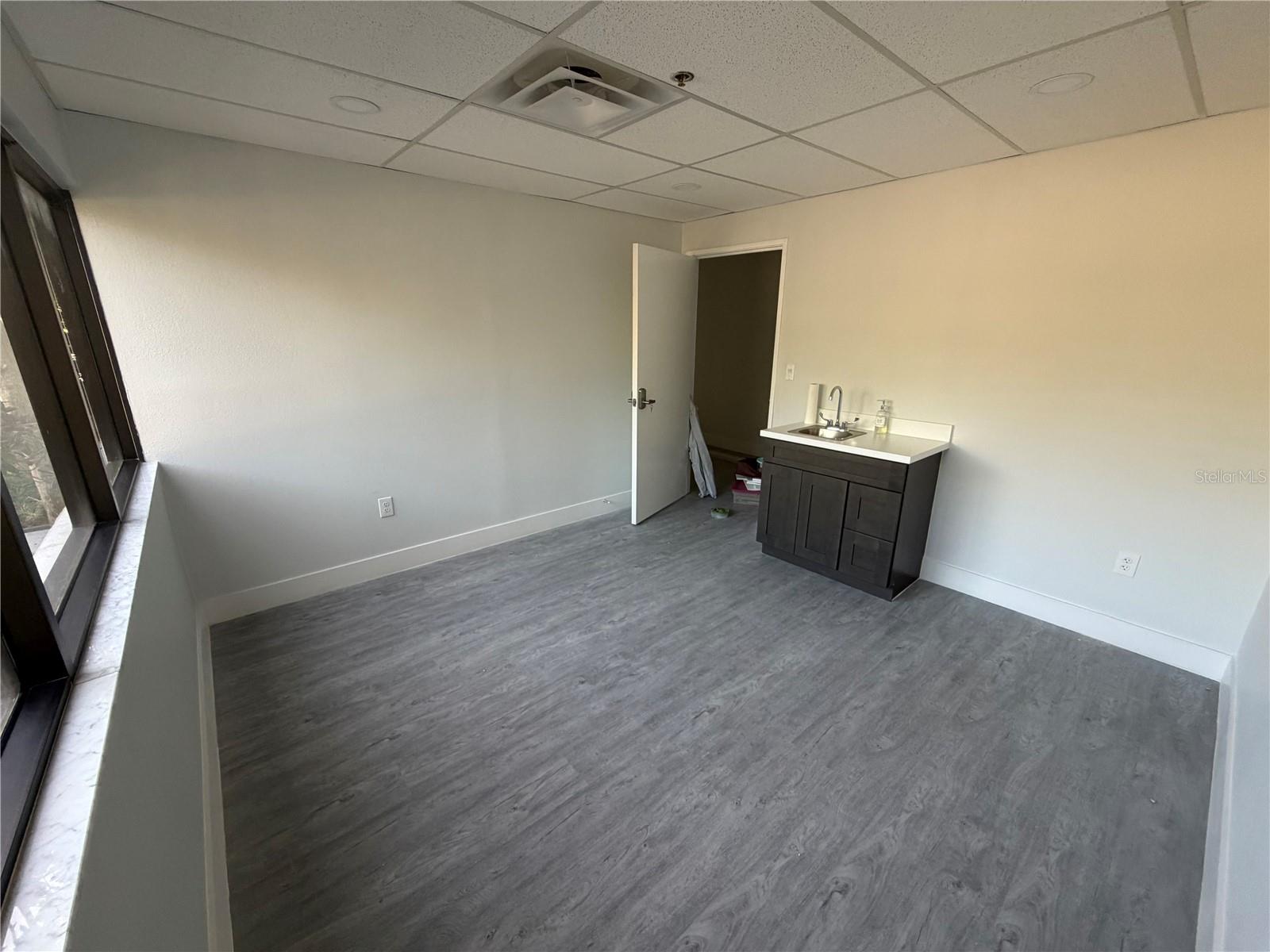 Image 6 of 10 For 587 State Road 434  2001