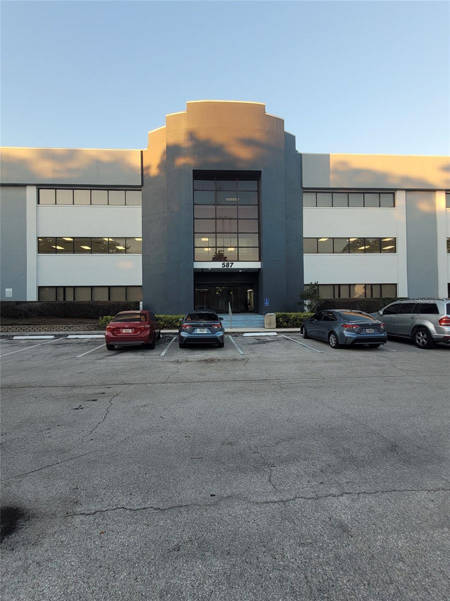 Image 8 of 10 For 587 State Road 434  2001