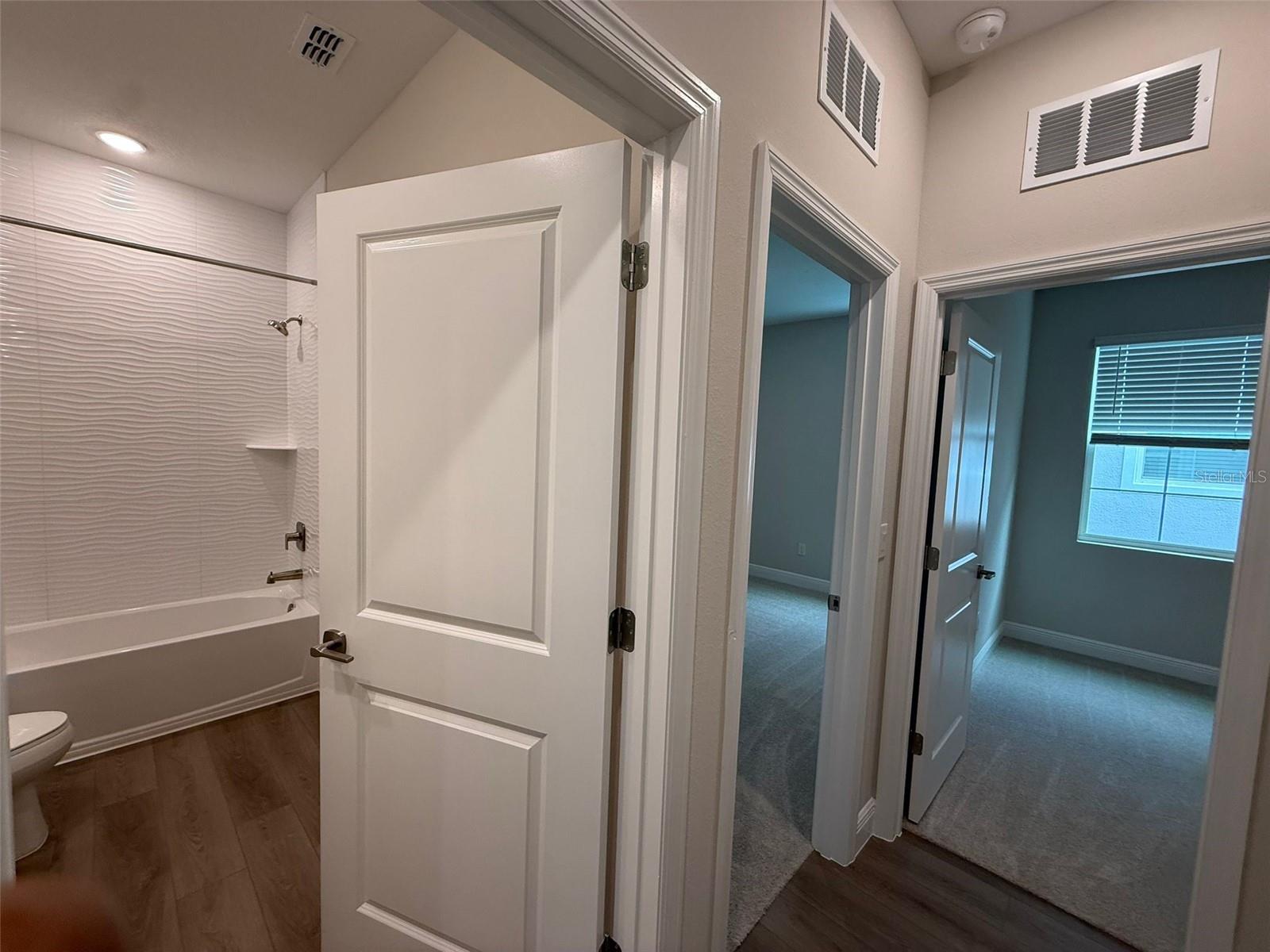 Image 14 of 20 For 9874 Surrey Rose Drive